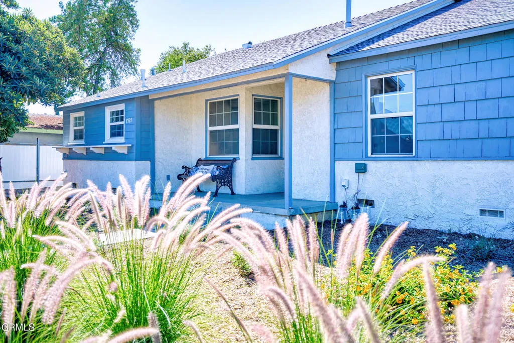 7927 Aldea Avenue, Van Nuys, California 91406 home-pic-2