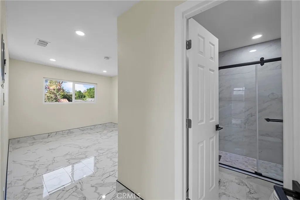 10005 Sepulveda, San Fernando, California 91345 home-pic-30