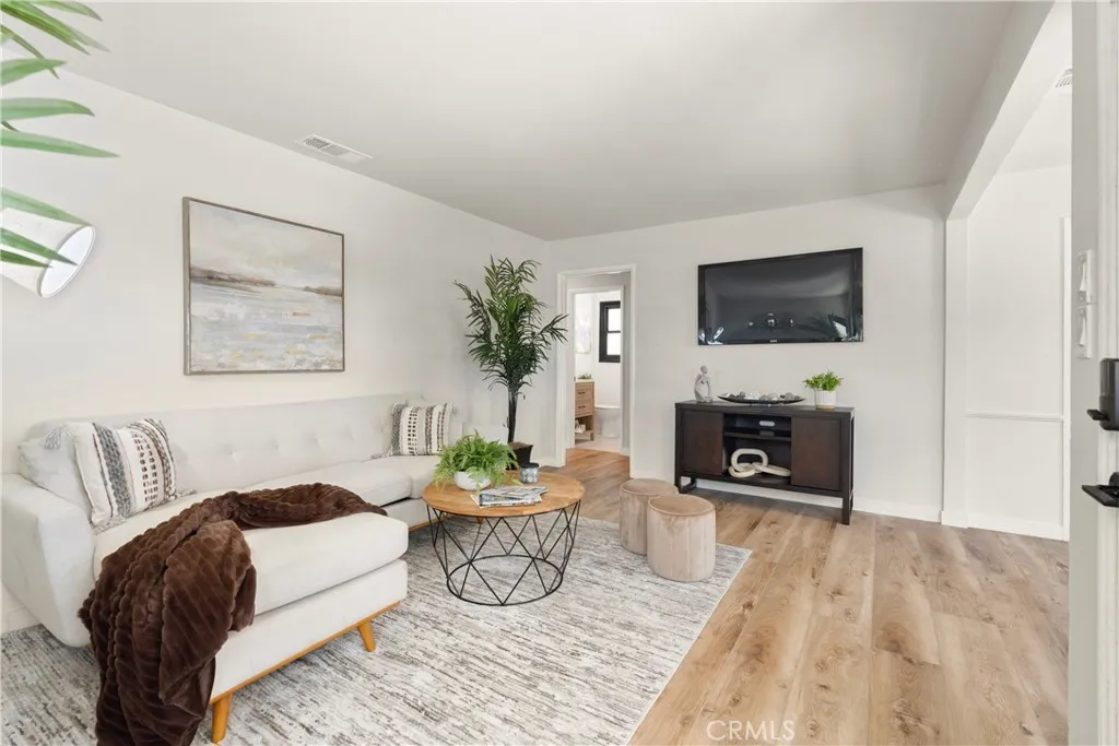 8353 Dunbarton, Westchester, California 90045 home-pic-14