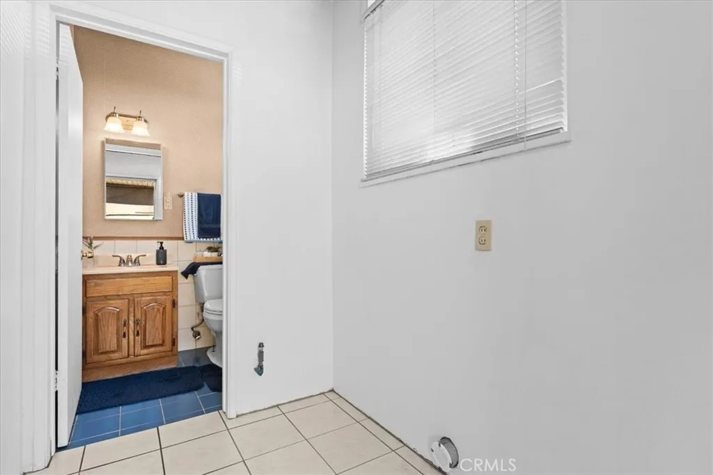 11032 Davenrich, Santa Fe Springs, California 90670 home-pic-13