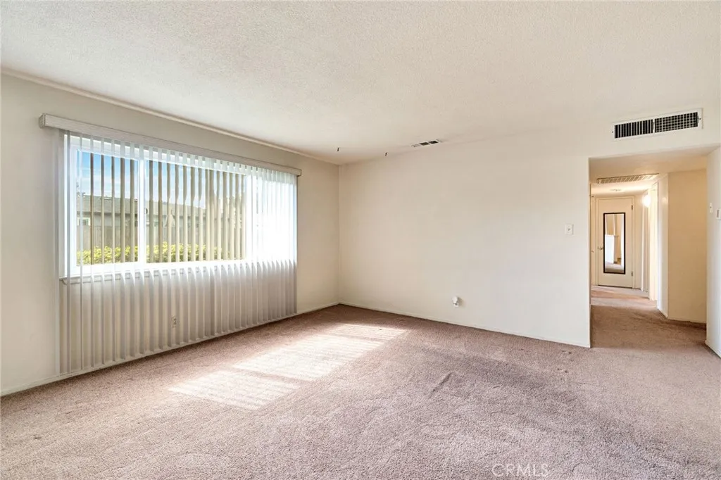 578 W Beverly, Clovis, California 93612 home-pic-7