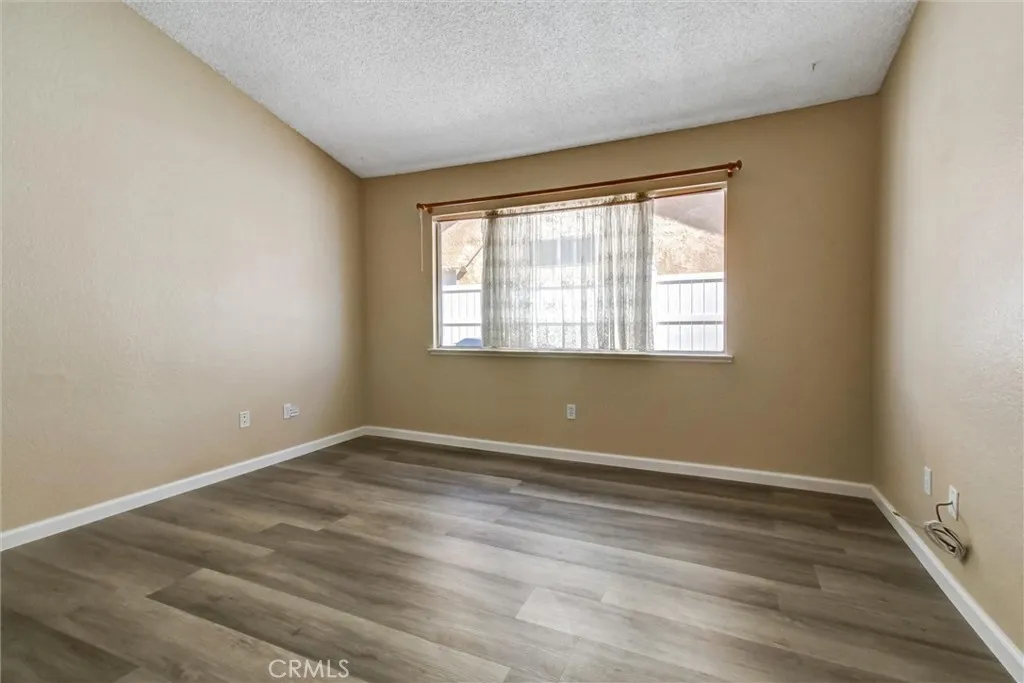 14934 Curry, Moreno Valley, California 92553 home-pic-19