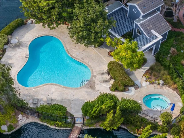 8122 Seawater, Huntington Beach, California 92646