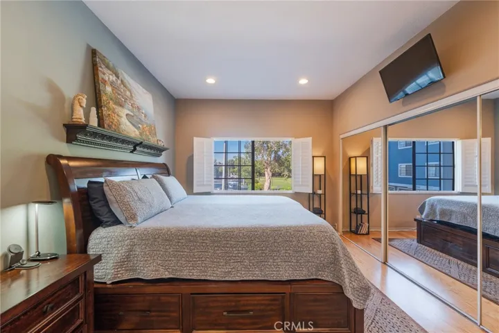 8122 Seawater, Huntington Beach, California 92646