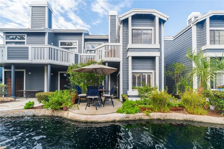 8122 Seawater, Huntington Beach, California 92646