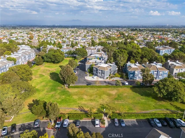 8122 Seawater, Huntington Beach, California 92646