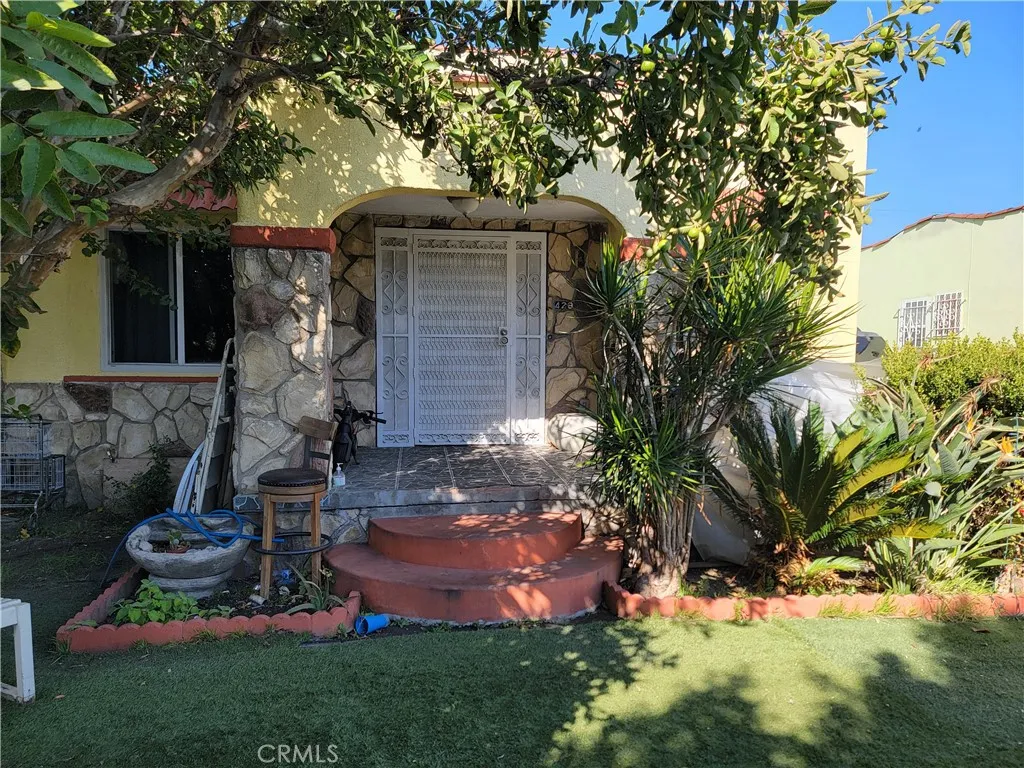 429 E 92nd, Los Angeles, California 90003 home-pic-4