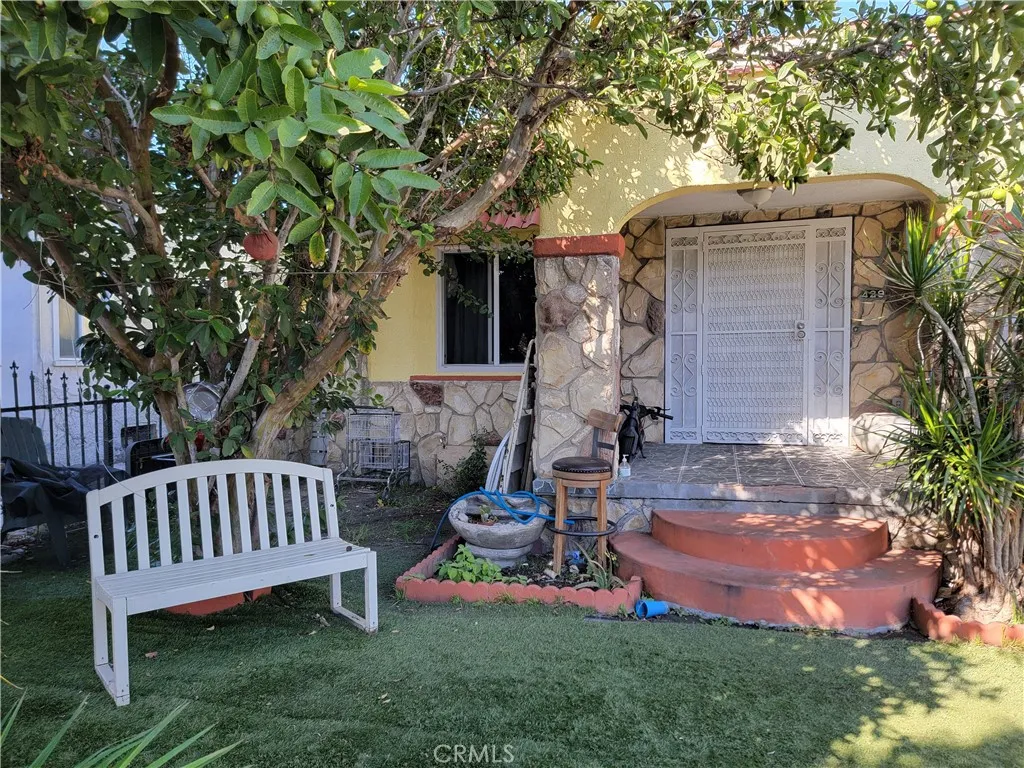 429 E 92nd, Los Angeles, California 90003 home-pic-3