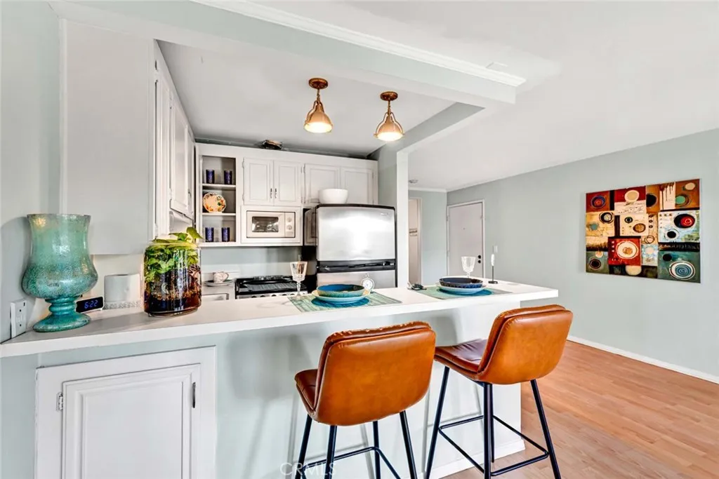 500 Cagney Lane 103, Newport Beach, California 92663 home-pic-7