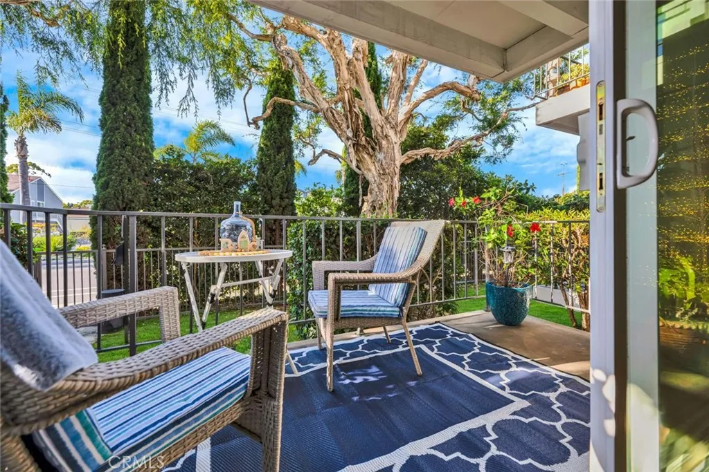 500 Cagney Lane 103, Newport Beach, California 92663 home-pic-17