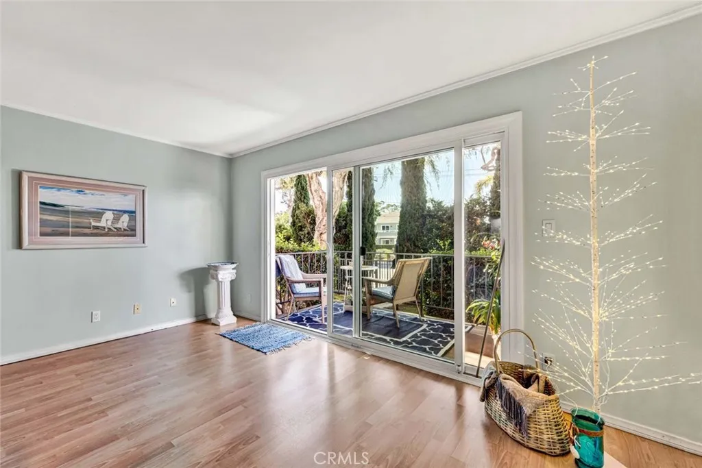 500 Cagney Lane 103, Newport Beach, California 92663 home-pic-6