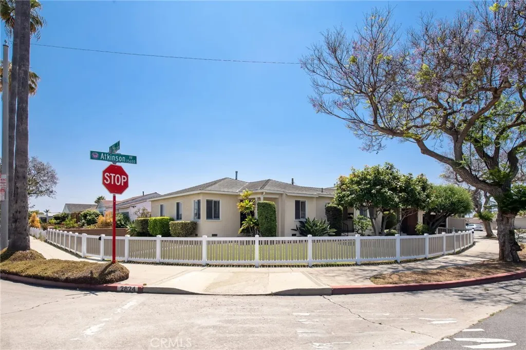2824 W 156th Street W 2, Gardena, California 90249 home-pic-0