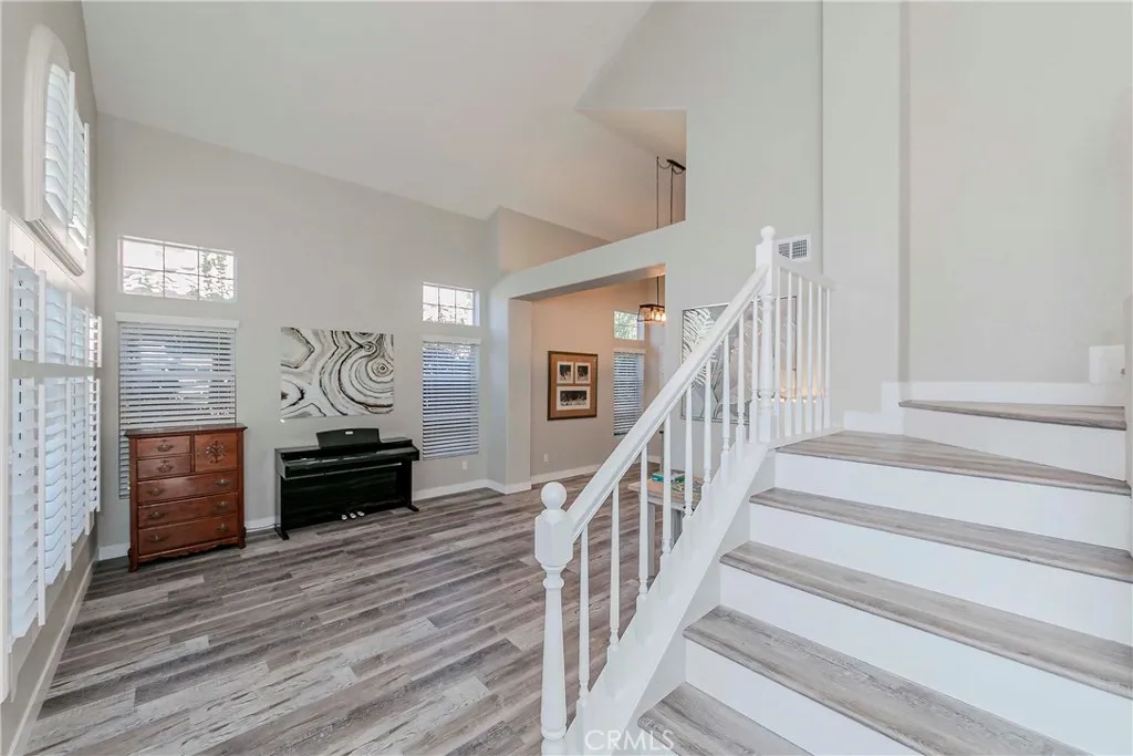 16396 High Bluff Court, Riverside, California 92503 home-pic-37