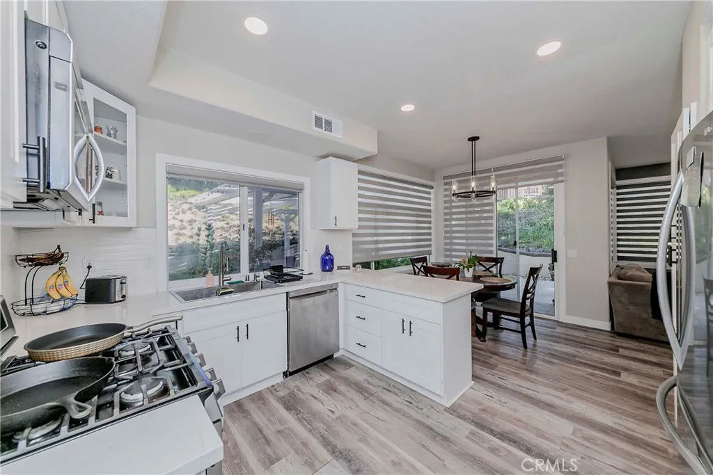 16396 High Bluff Court, Riverside, California 92503 home-pic-21