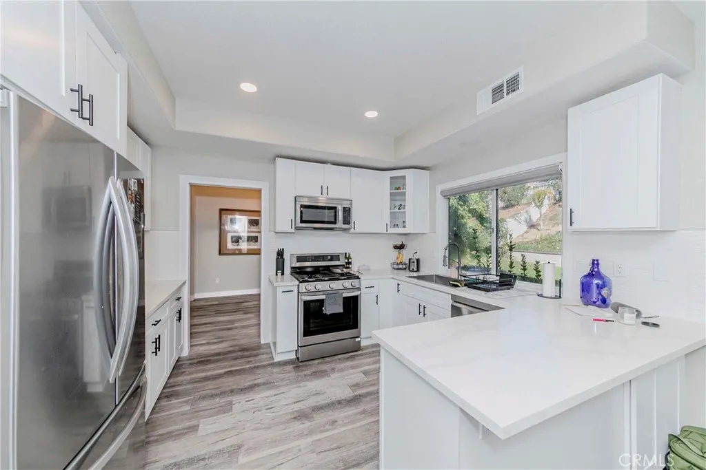 16396 High Bluff Court, Riverside, California 92503 home-pic-23