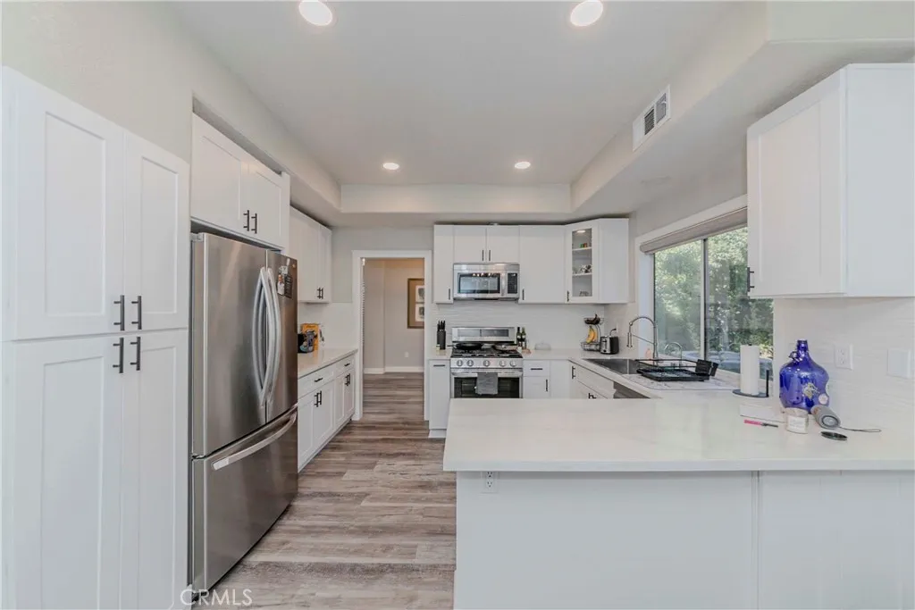 16396 High Bluff Court, Riverside, California 92503 home-pic-32