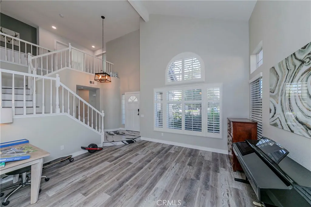 16396 High Bluff Court, Riverside, California 92503 home-pic-17