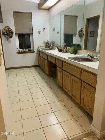 4F2918AC-A30B-4BB1-A6F0-57361ED985D8