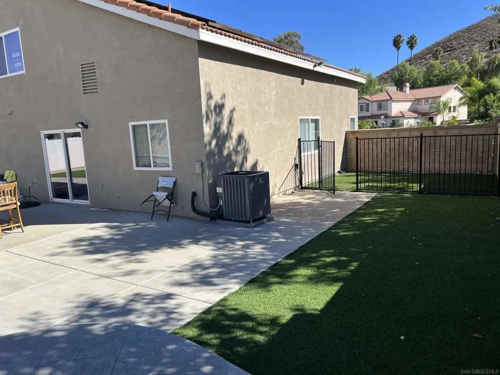 28454 Saddlecrest, Menifee, California 92585 home-pic-10