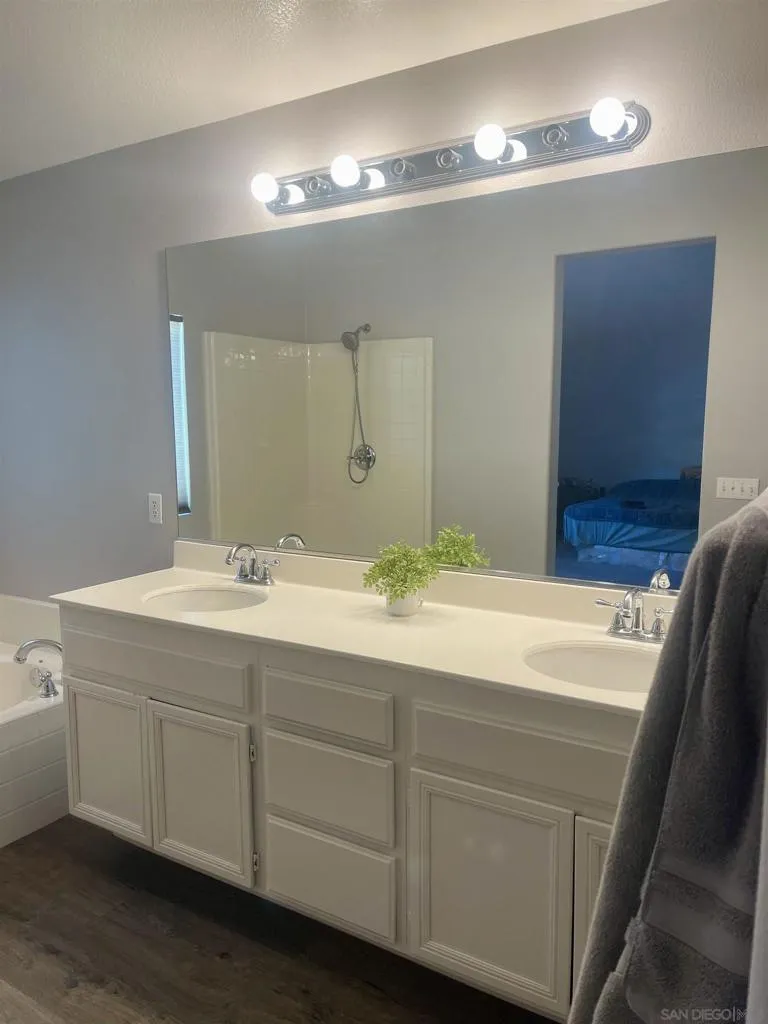 28454 Saddlecrest, Menifee, California 92585 home-pic-11
