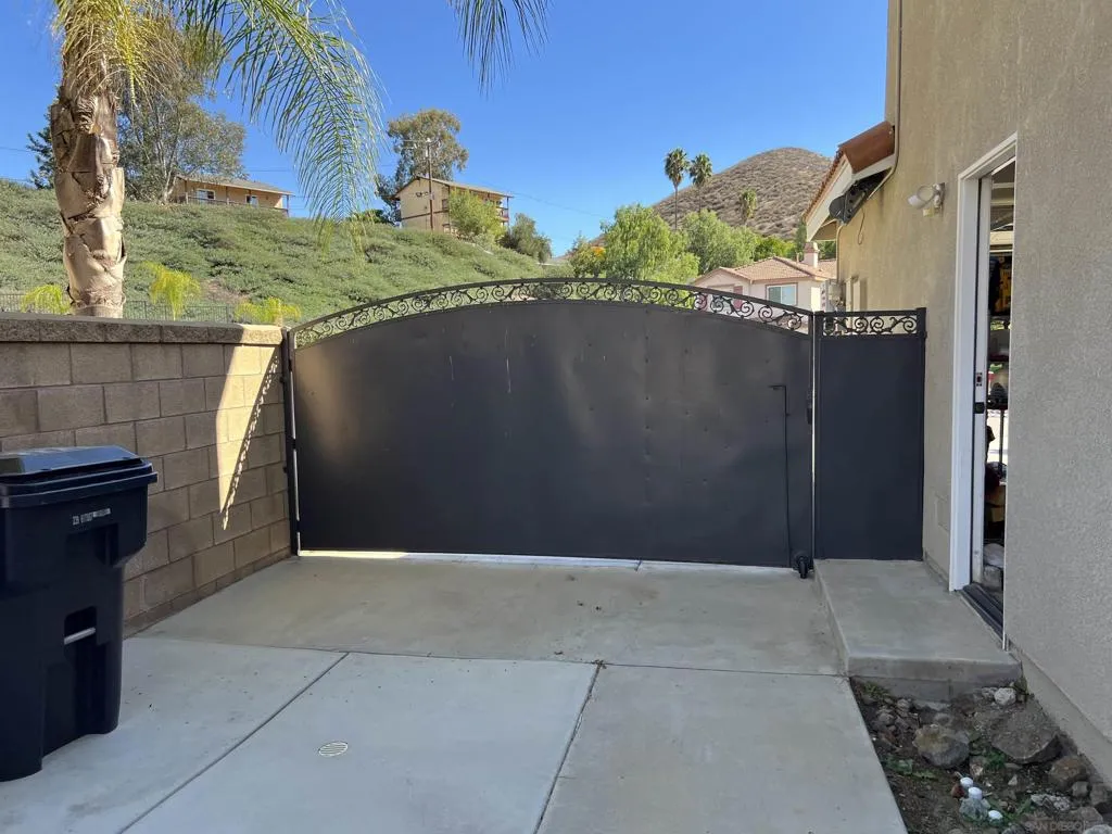 28454 Saddlecrest, Menifee, California 92585 home-pic-7