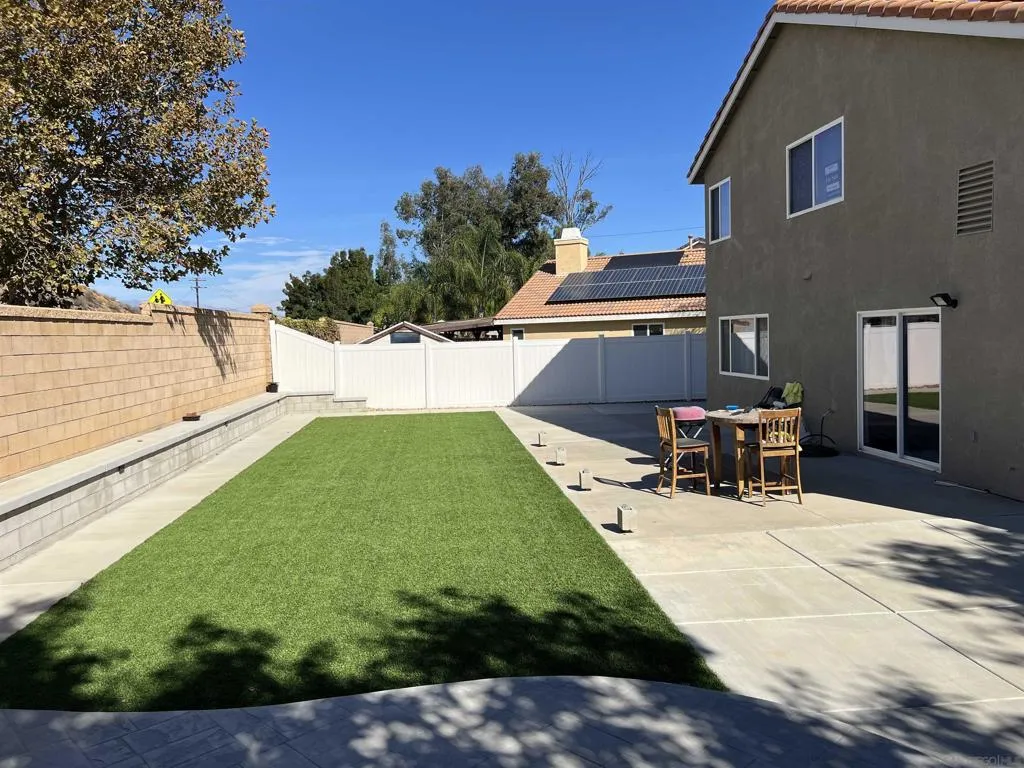 28454 Saddlecrest, Menifee, California 92585 home-pic-9