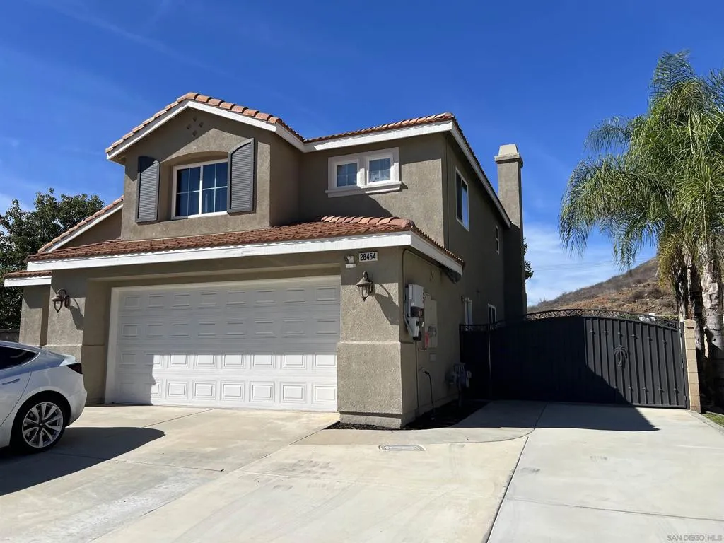 28454 Saddlecrest, Menifee, California 92585 home-pic-1