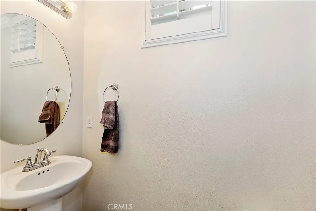 15723 Parkhouse Drive 97, Fontana, California 92336 home-pic-15