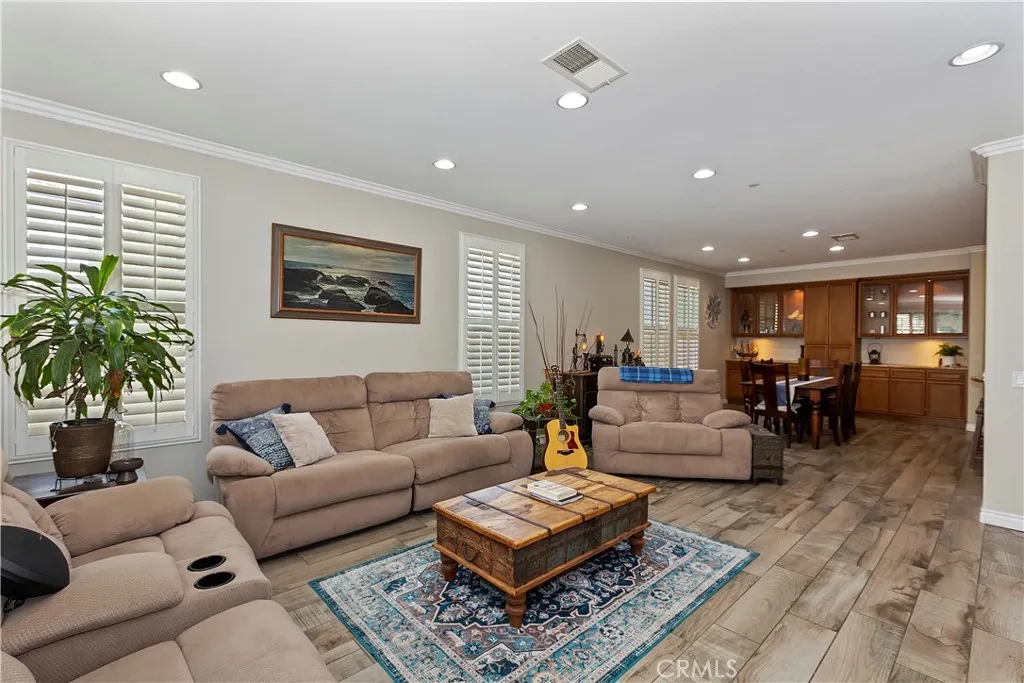 15723 Parkhouse Drive 97, Fontana, California 92336 home-pic-6