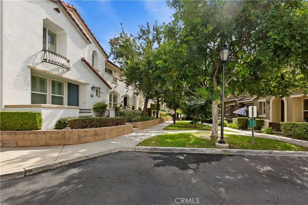 15723 Parkhouse Drive 97, Fontana, California 92336 home-pic-1