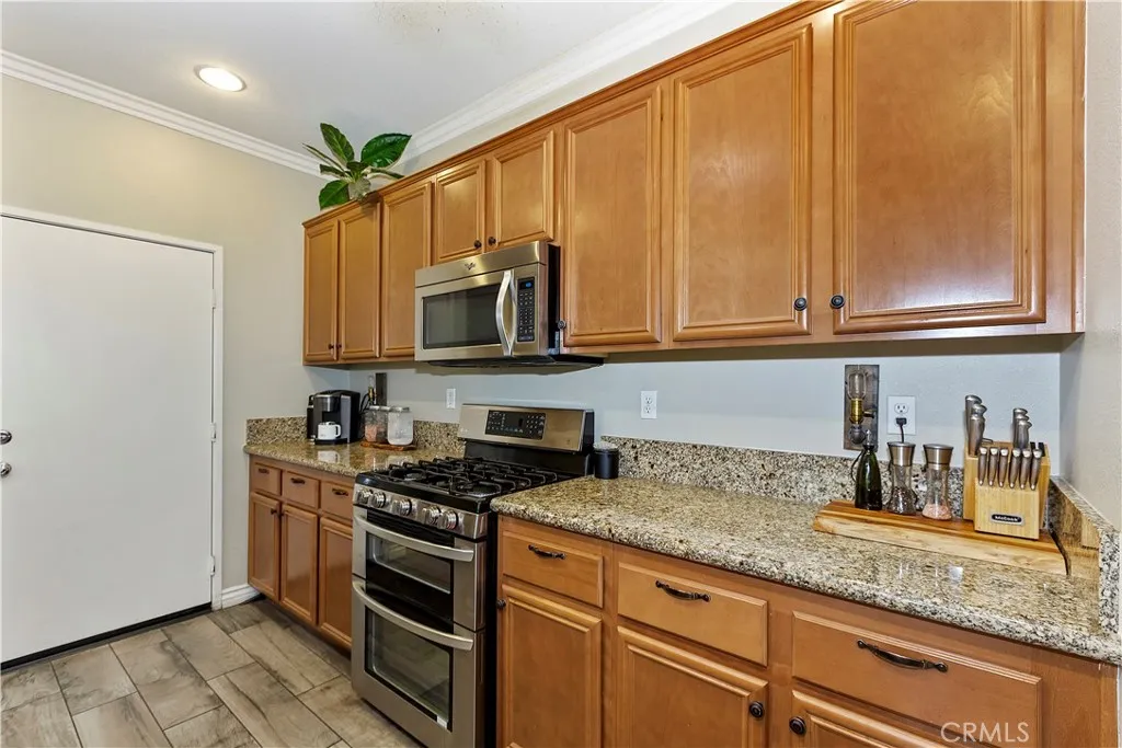 15723 Parkhouse Drive 97, Fontana, California 92336 home-pic-14