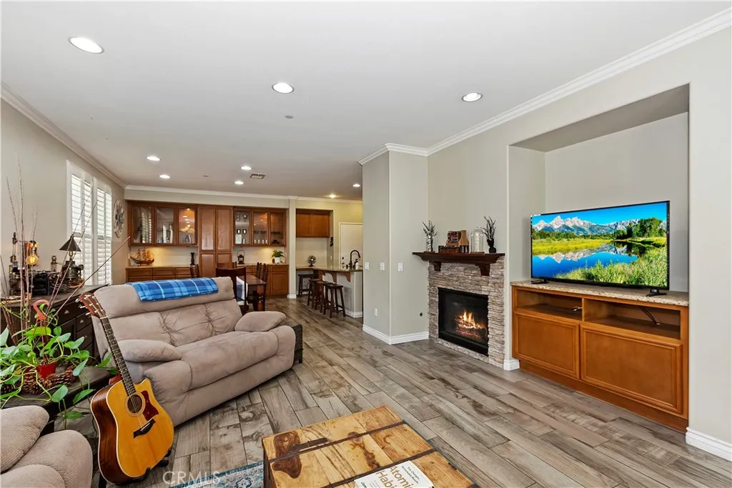 15723 Parkhouse Drive 97, Fontana, California 92336 home-pic-7