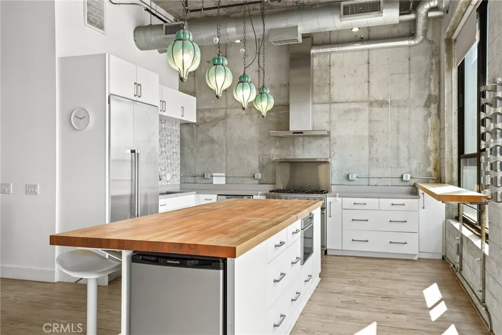 115 W 4th 203, Long Beach, California 90802 home-pic-16