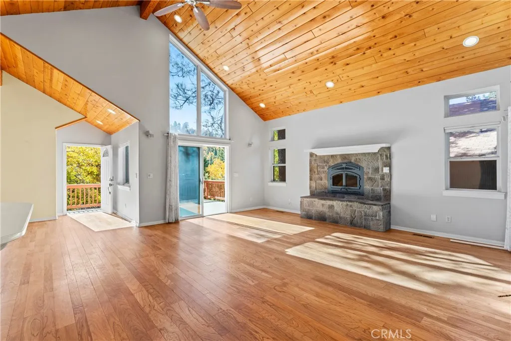 33536 Weeping Willow Drive, Green Valley Lake, California 92341 home-pic-2