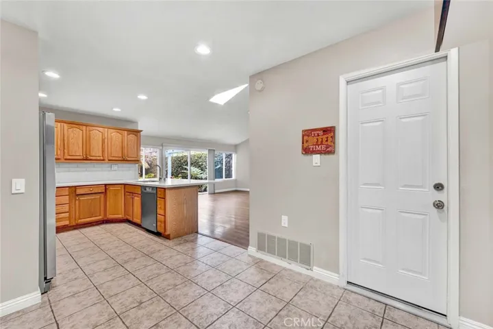 10439 Sioux River, Fountain Valley, California 92708