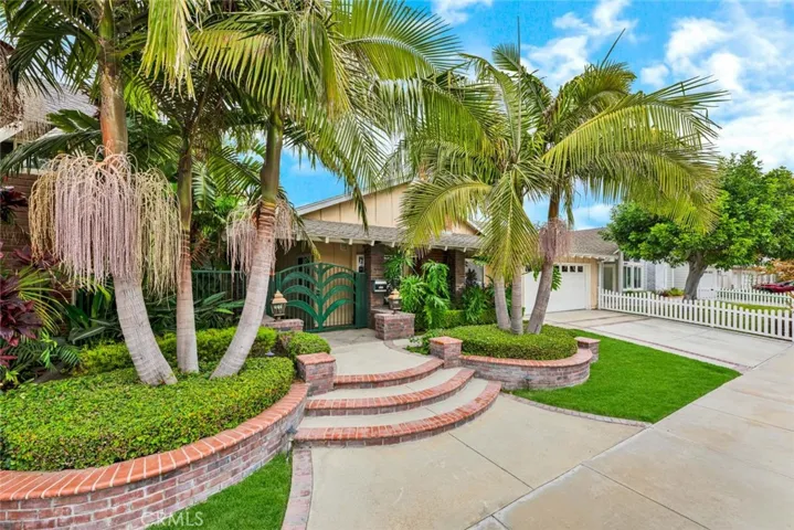 10439 Sioux River, Fountain Valley, California 92708