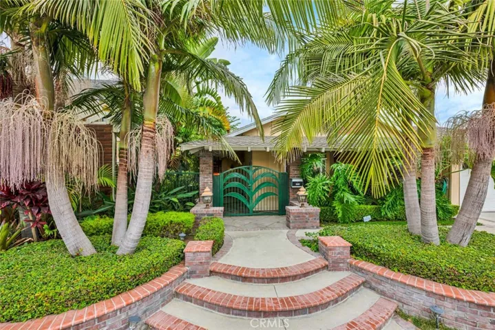 10439 Sioux River, Fountain Valley, California 92708