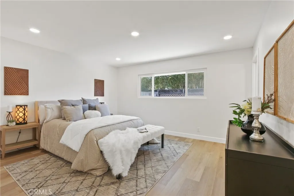 2717 Dayna, Santa Ana, California 92705 home-pic-23