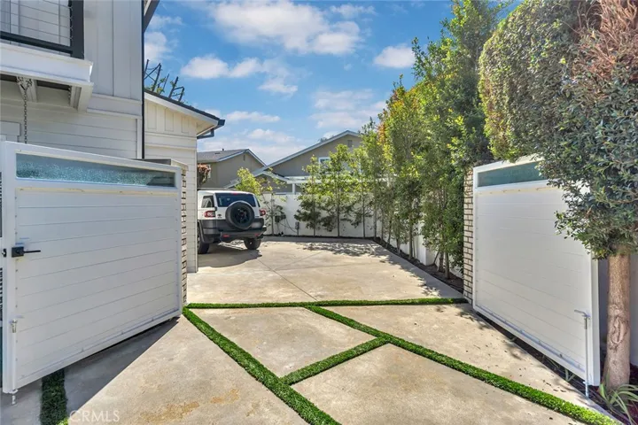 4340 Guava Avenue, Seal Beach, California 90740