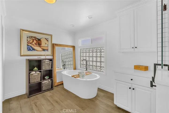 4340 Guava Avenue, Seal Beach, California 90740