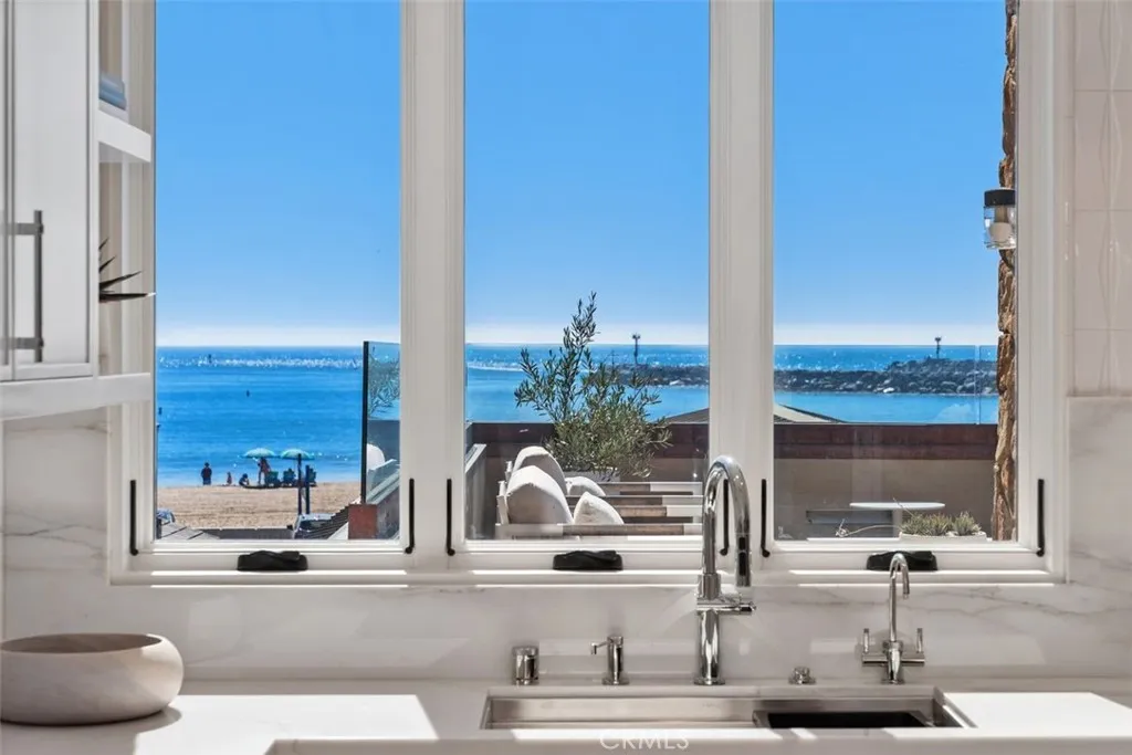 3130 Breakers, Corona Del Mar, California 92625 home-pic-13
