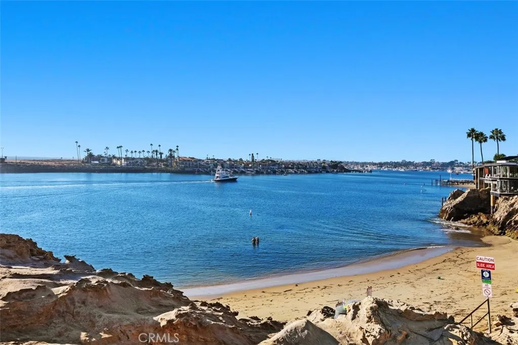 3130 Breakers, Corona Del Mar, California 92625 home-pic-47