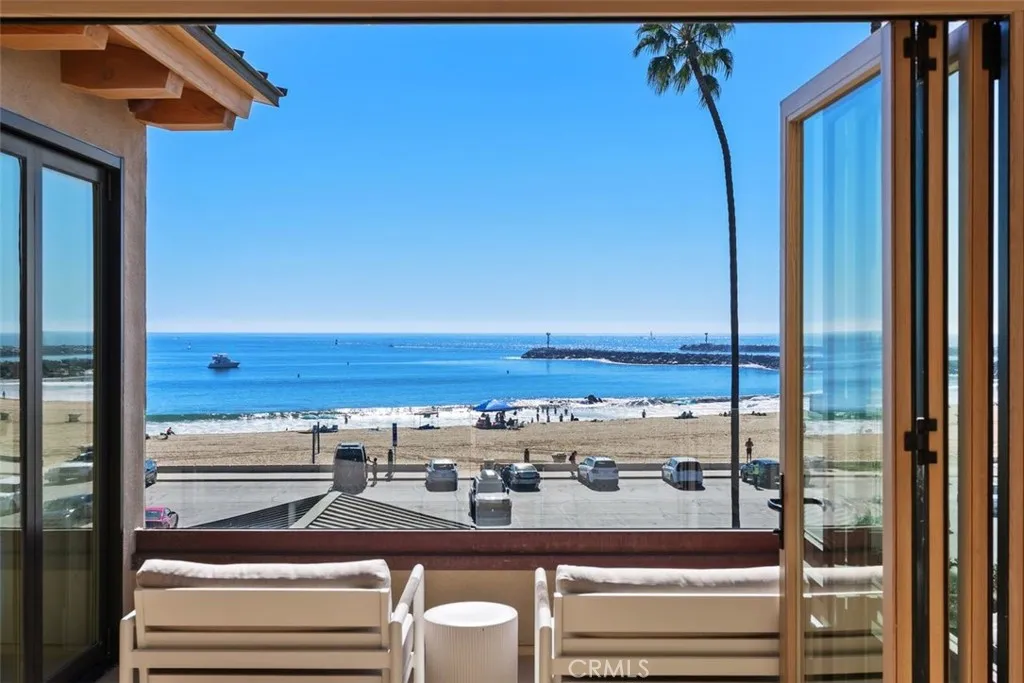 3130 Breakers, Corona Del Mar, California 92625 home-pic-1