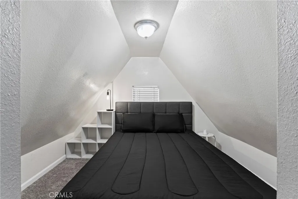 1286 Lovers Lane, Rimforest, California 92378 home-pic-8