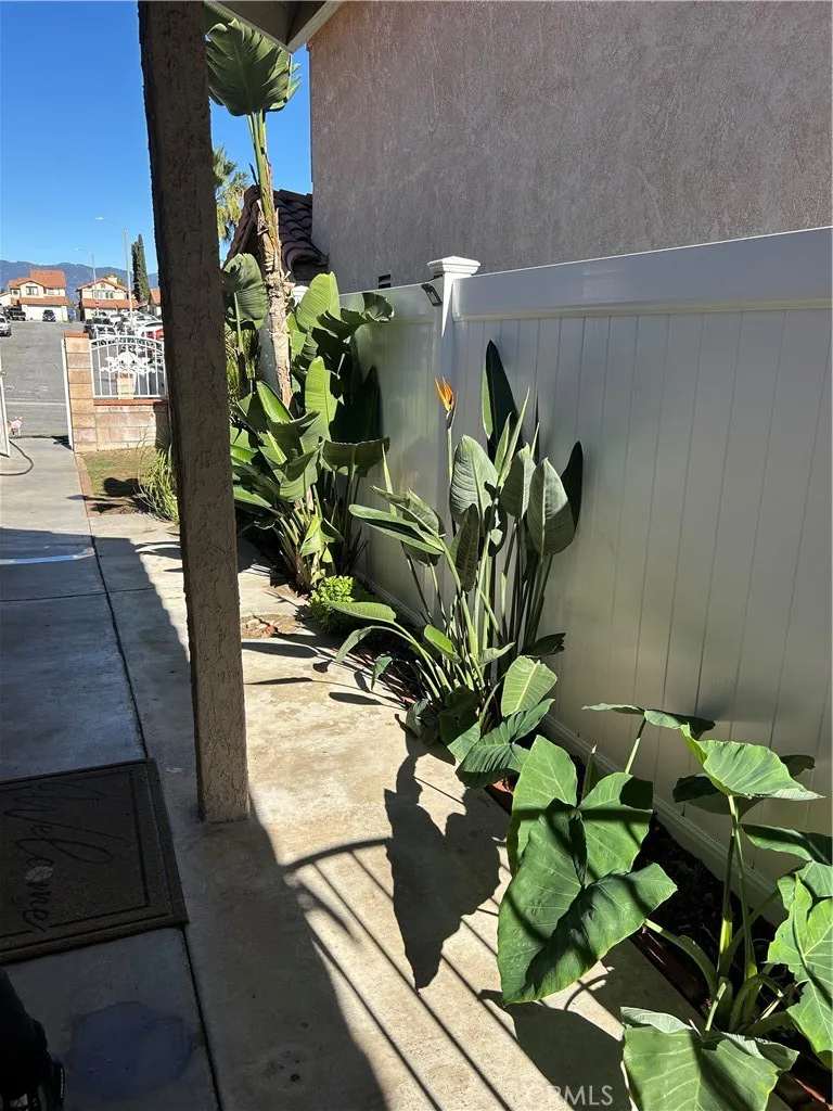 1972 De Anza, Colton, California 92324 home-pic-22