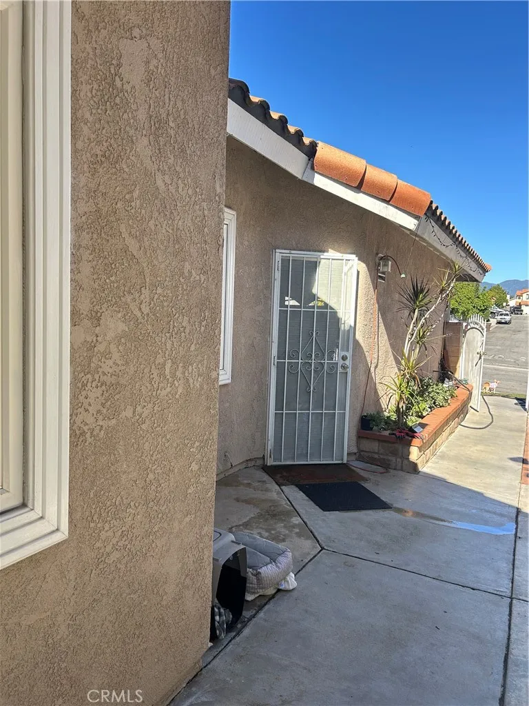 1972 De Anza, Colton, California 92324 home-pic-3