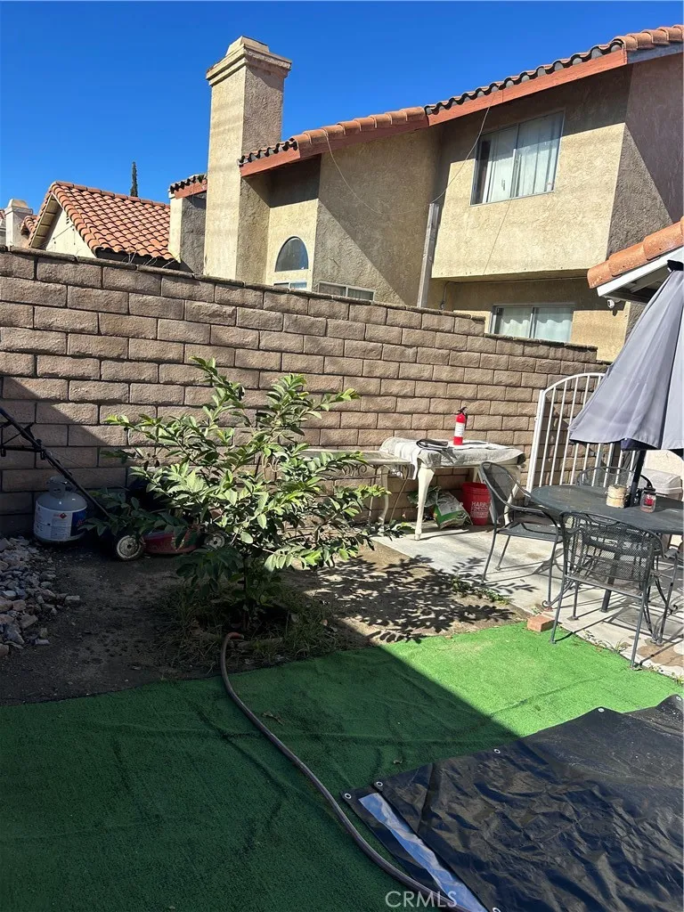 1972 De Anza, Colton, California 92324 home-pic-20