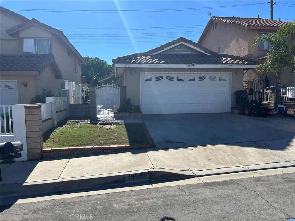 1972 De Anza, Colton, California 92324 home-pic-1