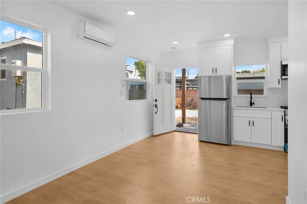 11225 Acala, San Fernando, California 91340 home-pic-33