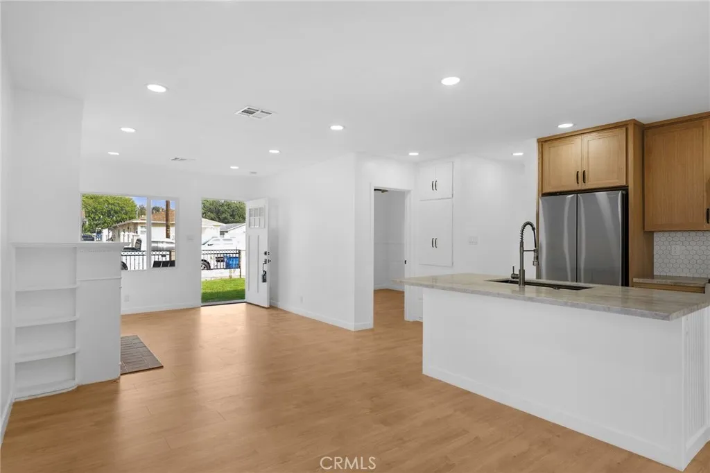 11225 Acala, San Fernando, California 91340 home-pic-10